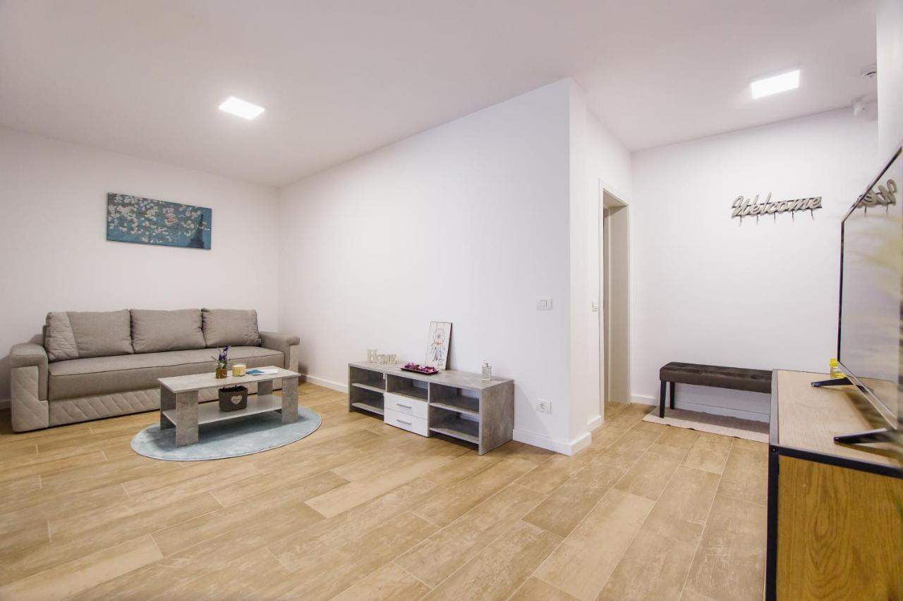Lovely Home At West Residence Oradea Dış mekan fotoğraf